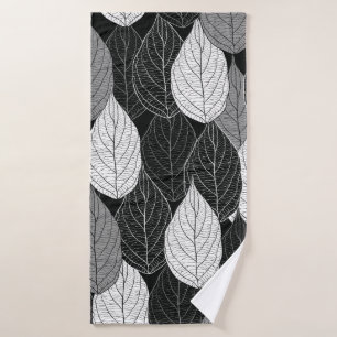 Seamless pattern with leaves. Hand-drawn monochrom Bath Towel
