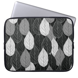 Seamless pattern with leaves. Hand-drawn monochrom Laptop Sleeve