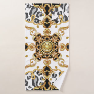 Seamless pattern with leopard skin and golden baro bath towel