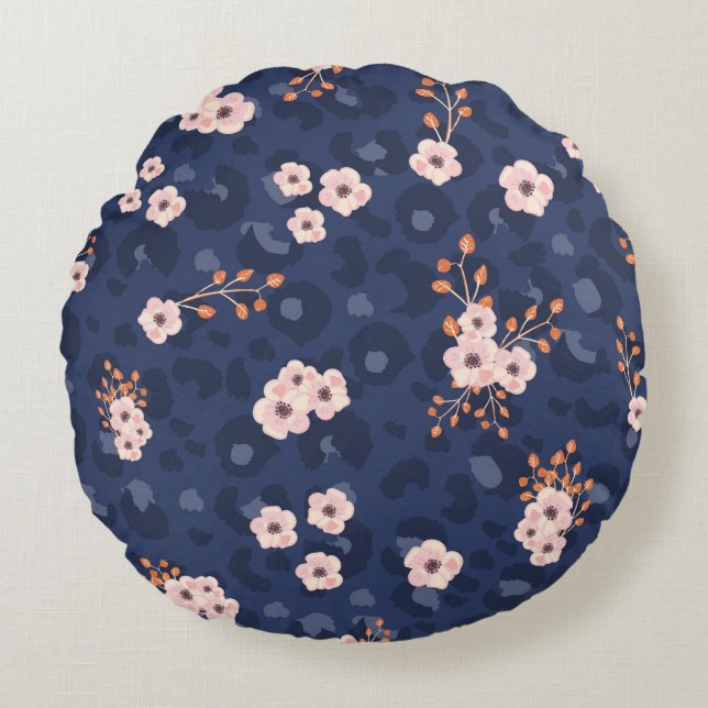 Seamless pattern with leopard skin and pink small  round cushion (Front)