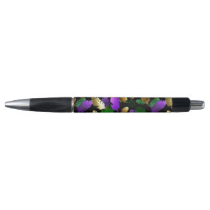Seamless Pattern with Mardi Gras feathers