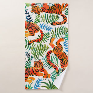 Seamless pattern with painted in watercolor tigers bath towel