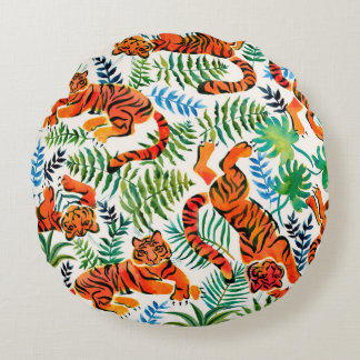 Seamless pattern with painted in watercolor tigers round cushion