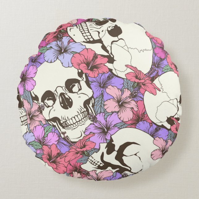 Seamless pattern with skulls fnd flowers round cushion (Front)