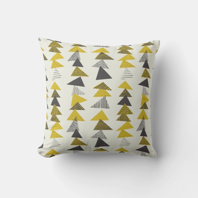 Seamless pattern with various triangles in retro s cushion (Front)