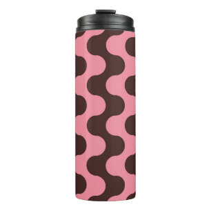 Seamless pattern with wavy stripes in retro style. thermal tumbler