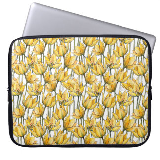Seamless pattern with yellow tulips on a white bac laptop sleeve