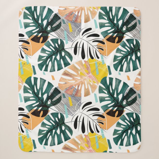 Seamless tropical pattern. Green leaves of a palm  Sherpa Blanket (Front)
