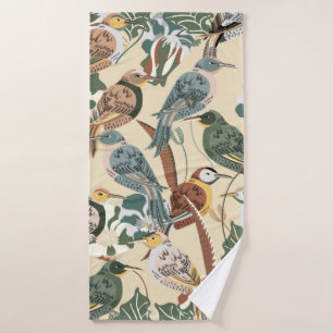 Seamless tropical pattern. Print with exotic birds Bath Towel
