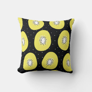 Seamless vintage pattern kiwi fruit. Hand drawn pe Cushion