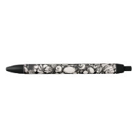 seashells and pebbles pen