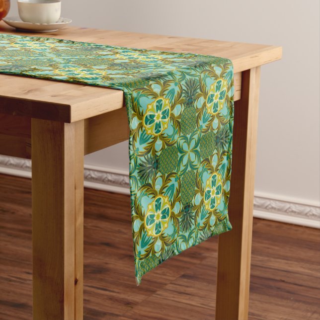 Seaside Pineapple Table Runner (In Situ)