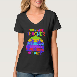 Second grade class teacher on vacation teacher 1 T-Shirt