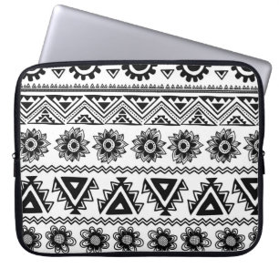 Second tribal ethnic, seamless pattern. laptop sleeve