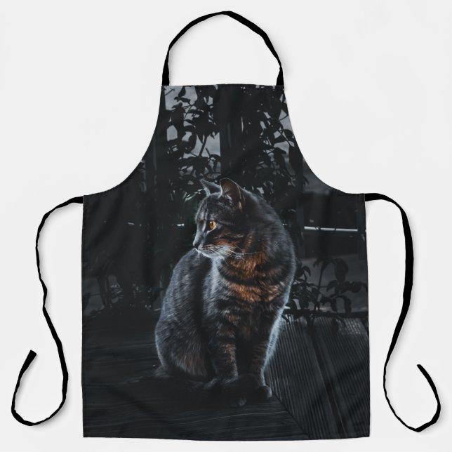 SELECTIVE FOCUS OF SILVER TABBY CAT APRON (Front)