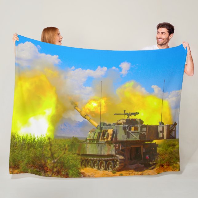 SELF-PROPELLED HOWITZER – M109 Paladin Fleece Blanket (In Situ)