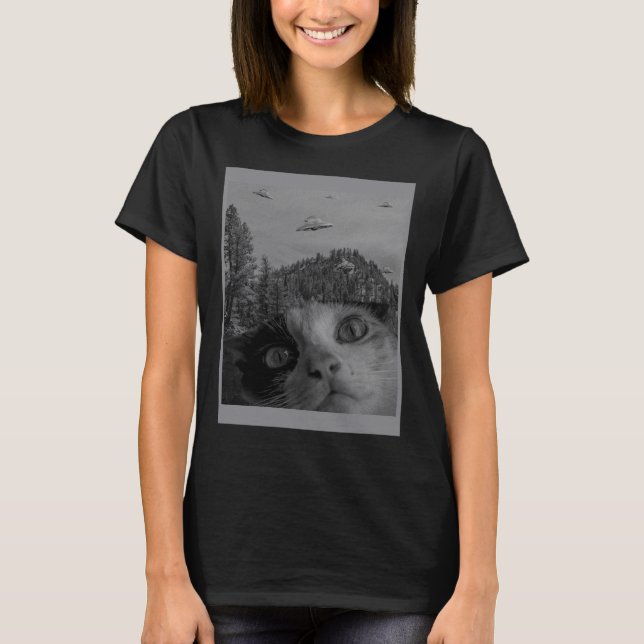 Selfie Cat Meme UFO Sighting Alien Conspiracy Sci  T-Shirt (Front)