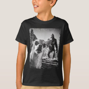 Selfie Cryptid Chihuahua Humor Sasquatch Bigfoot S T-Shirt