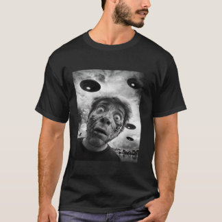Selfie with UFOs Alien Funny Zombie Halloween T-Shirt