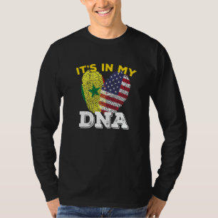 Senegal Senegalese America American Flag Hand Mixe T-Shirt