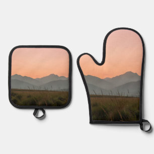 Serene Pink Sunset Mountains Wild Grass Landscape Oven Mitt & Pot Holder Set