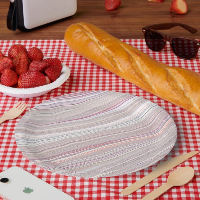 Serve in Style: Round Paper Plates for Chic  (Picnic)