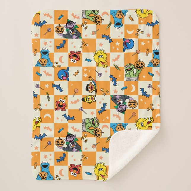 Sesame Street Halloween Chequered Pattern Sherpa Blanket (Front)