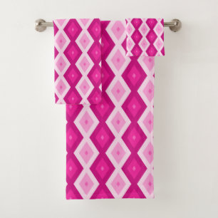Shades of fuchsia diamond pattern bath towel set