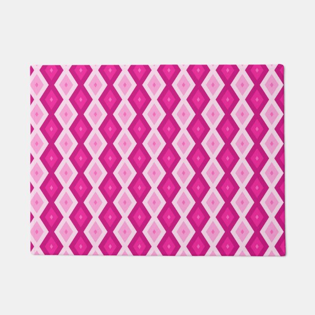 Shades of fuchsia diamond pattern doormat (Front)