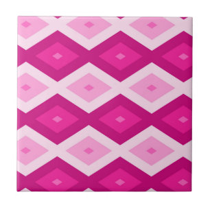 Shades of fuchsia diamond pattern tile