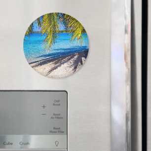 Shadows on the beach magnet