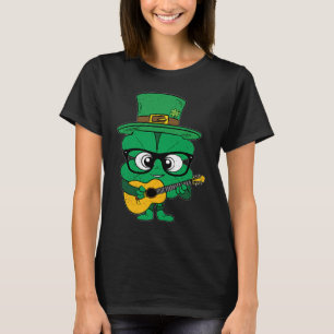 Shamrock Guitar Player St Patricks Day Guitarist M T-Shirt