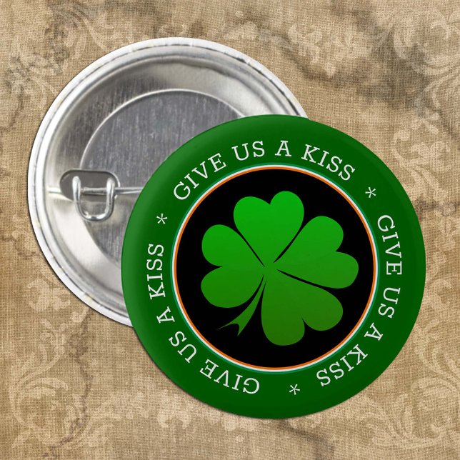 Shamrock, Patriotic Ireland & Kiss, Irish Flag 3 Cm Round Badge (Creator Uploaded)