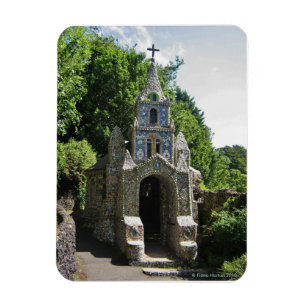 Shell chapel magnet