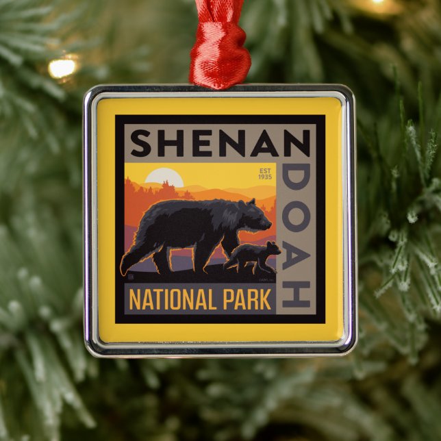 Shenandoah National Park | Mama Bear & Cubs Metal Tree Decoration (Tree)