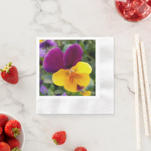 Shining pansies napkin