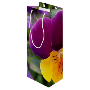 Shining pansies wine gift bag