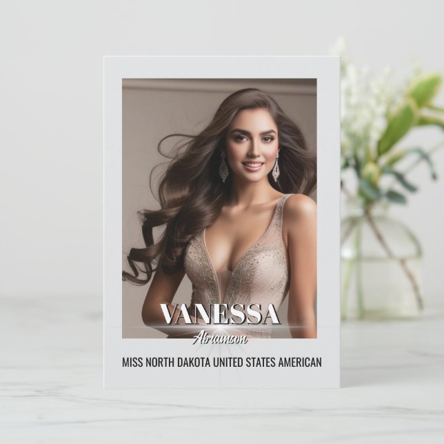 Shining Star Ultimate Autograph Card (Standing Front)