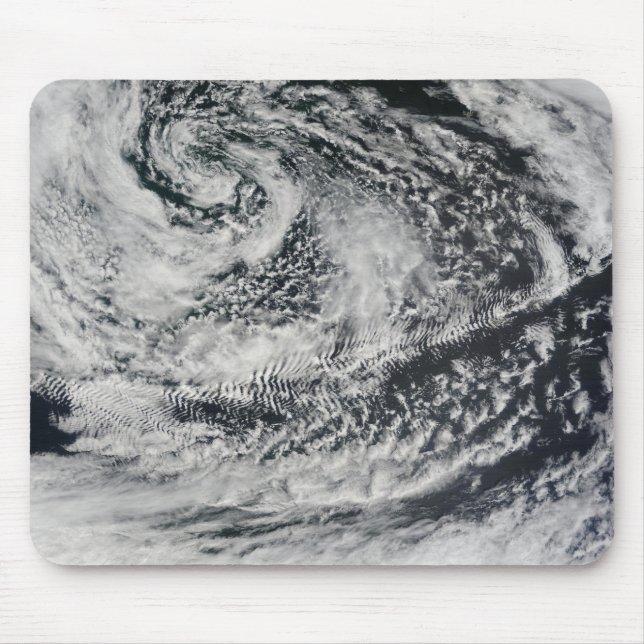 Ship-wave-shaped wave clouds 2 mouse pad (Front)