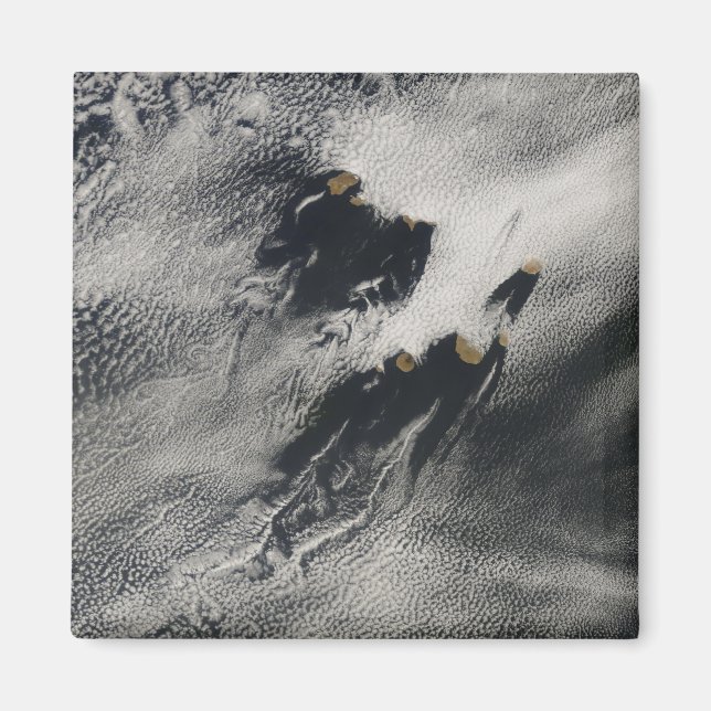 Ship-wave-shaped wave clouds and cloud vortices magnet (Front)