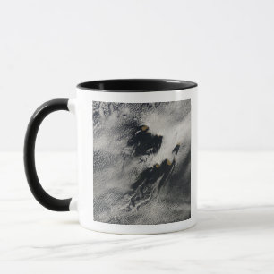 Ship-wave-shaped wave clouds and cloud vortices mug