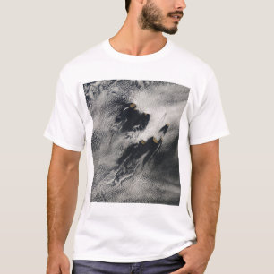 Ship-wave-shaped wave clouds and cloud vortices T-Shirt