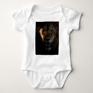 shirt with a lion