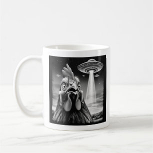 Shocked Rooster Witnesses UFO Abduction – Retro Coffee Mug