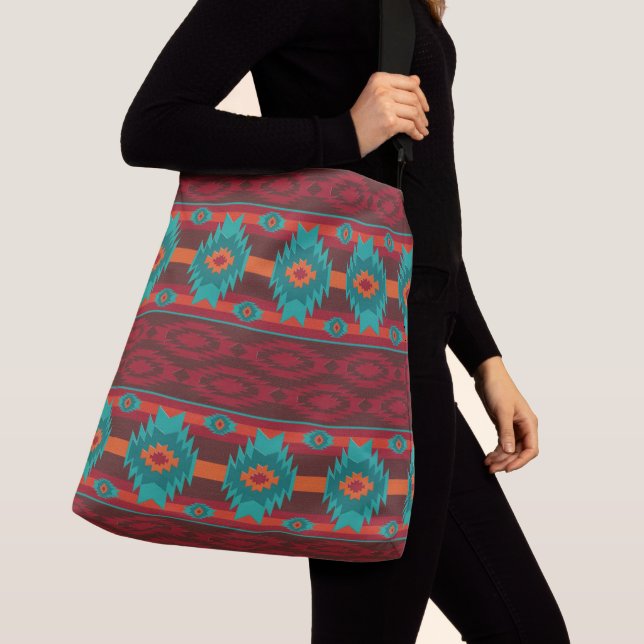 Shouthwestrn ethnic tribal pattern crossbody bag (Close Up)
