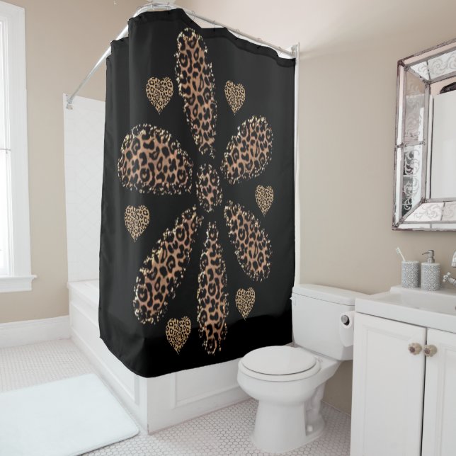 Shower curtain leopard (In Situ)