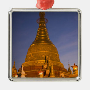 Shwe Myin Tin Temple, dusk, Make Tehi Lar, Metal Tree Decoration