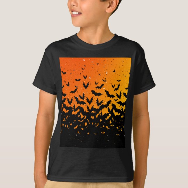 Silhouette Bats Vampire Dracula Halloween Pattern  T-Shirt (Front)