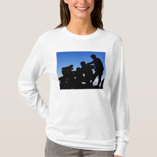 Silhouette of soldiers T-Shirt