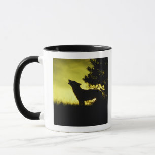 Silhouette of wolf howling mug